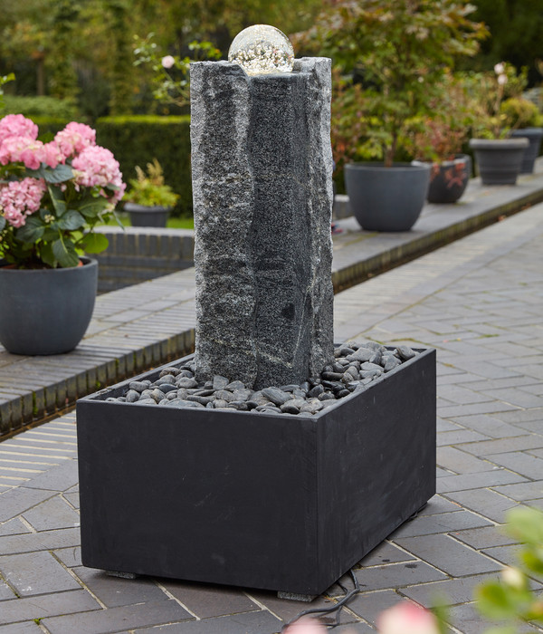 Dehner Granit-Gartenbrunnen Beata, ca. B68/H85/T45 cm